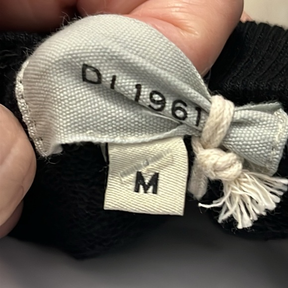 NWT cropped pullover - Picture 8 of 9